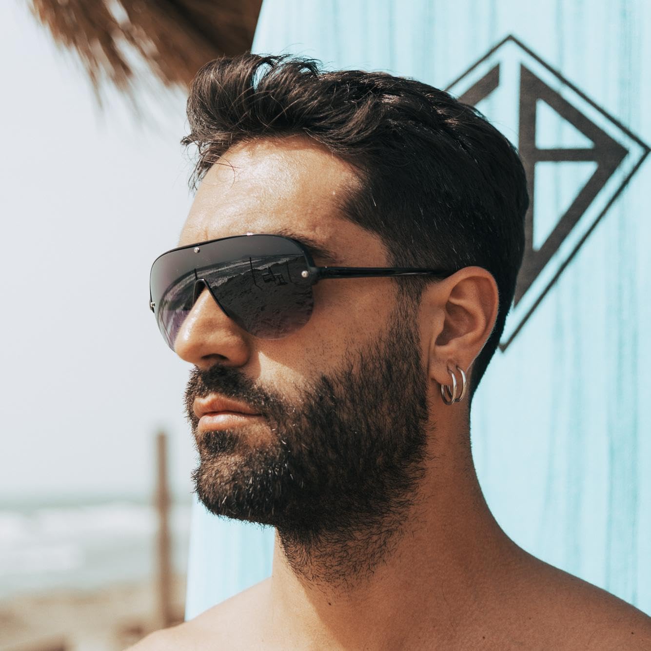 KISS SCARFACE Sunglasses Men Women \u2013 Wraparound Shield Design \u2013 Lightweight Frame with Screw Details \u2013 Sporty & Casual Looks - Image 3