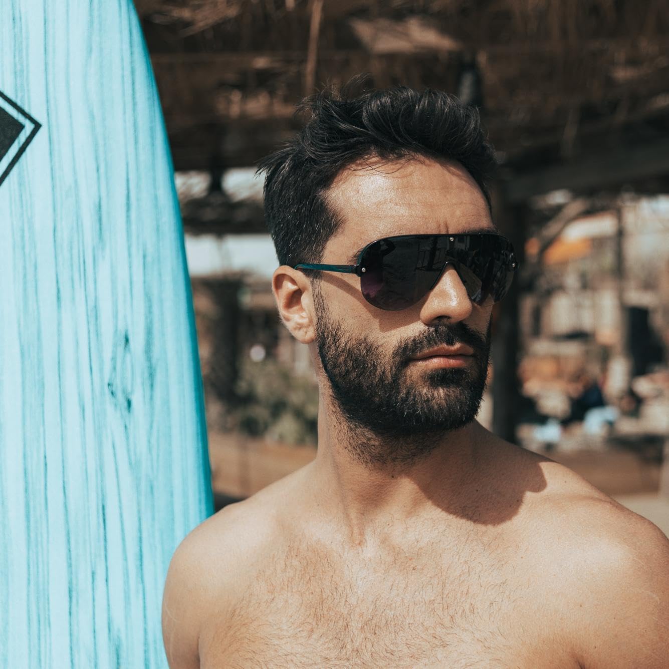 KISS SCARFACE Sunglasses Men Women \u2013 Wraparound Shield Design \u2013 Lightweight Frame with Screw Details \u2013 Sporty & Casual Looks - Image 4